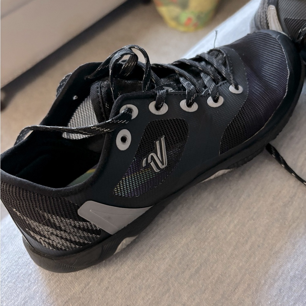 VARSITY ASCEND CHEER SHOES BLACK size 6